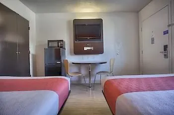 Hotel The Southtown Jackson